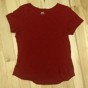 Old Navy t-shirt maroon size small